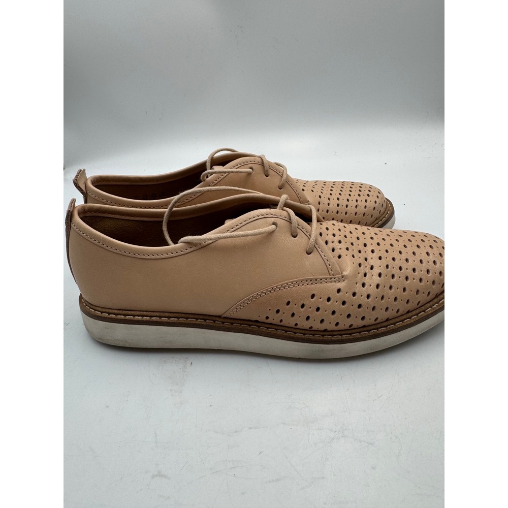 Clarks Artisan Nude Tan Perforated Leather Lace Up Oxfords 26115325 Womens 5.5 M